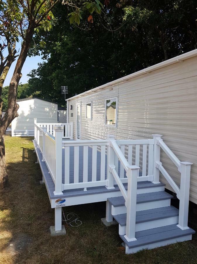 ホテル Westerley Cove リミントン エクステリア 写真